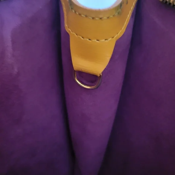 LV Yellow Epi Leather Zip Tote - Picture 9 of 14